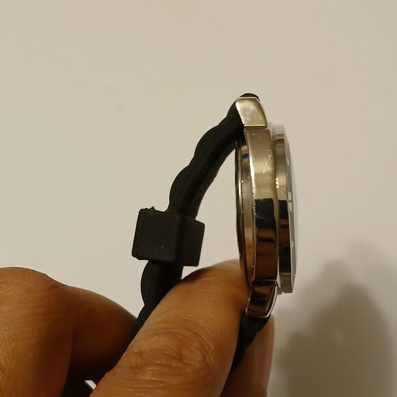 Undee Bandz Women's Heart Accent Dial Black Watch Japan Movt - Picture 10 of 14